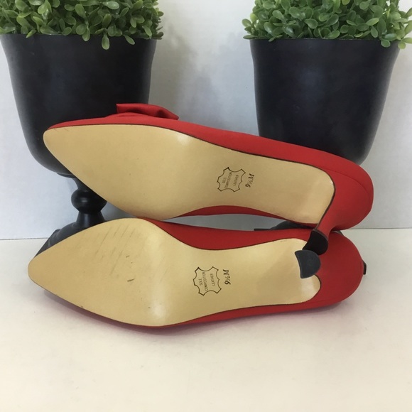 Touch of Nina Red Satin Heels, 9 1/2 M - Picture 6 of 7